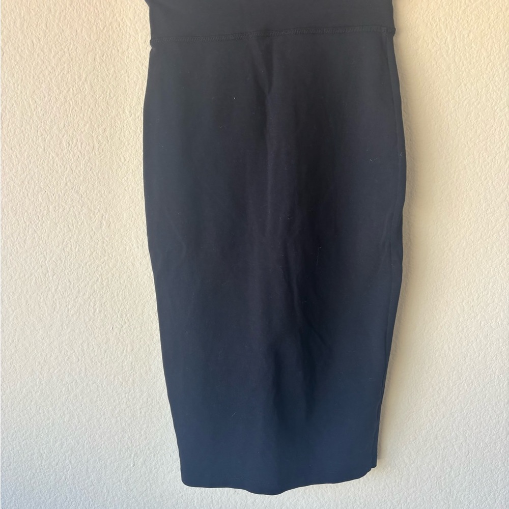 bebe Classic Black Midi Skirt